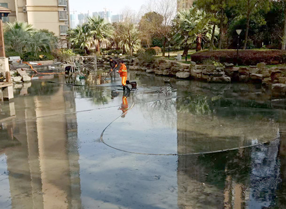 江华景观池淤泥清理