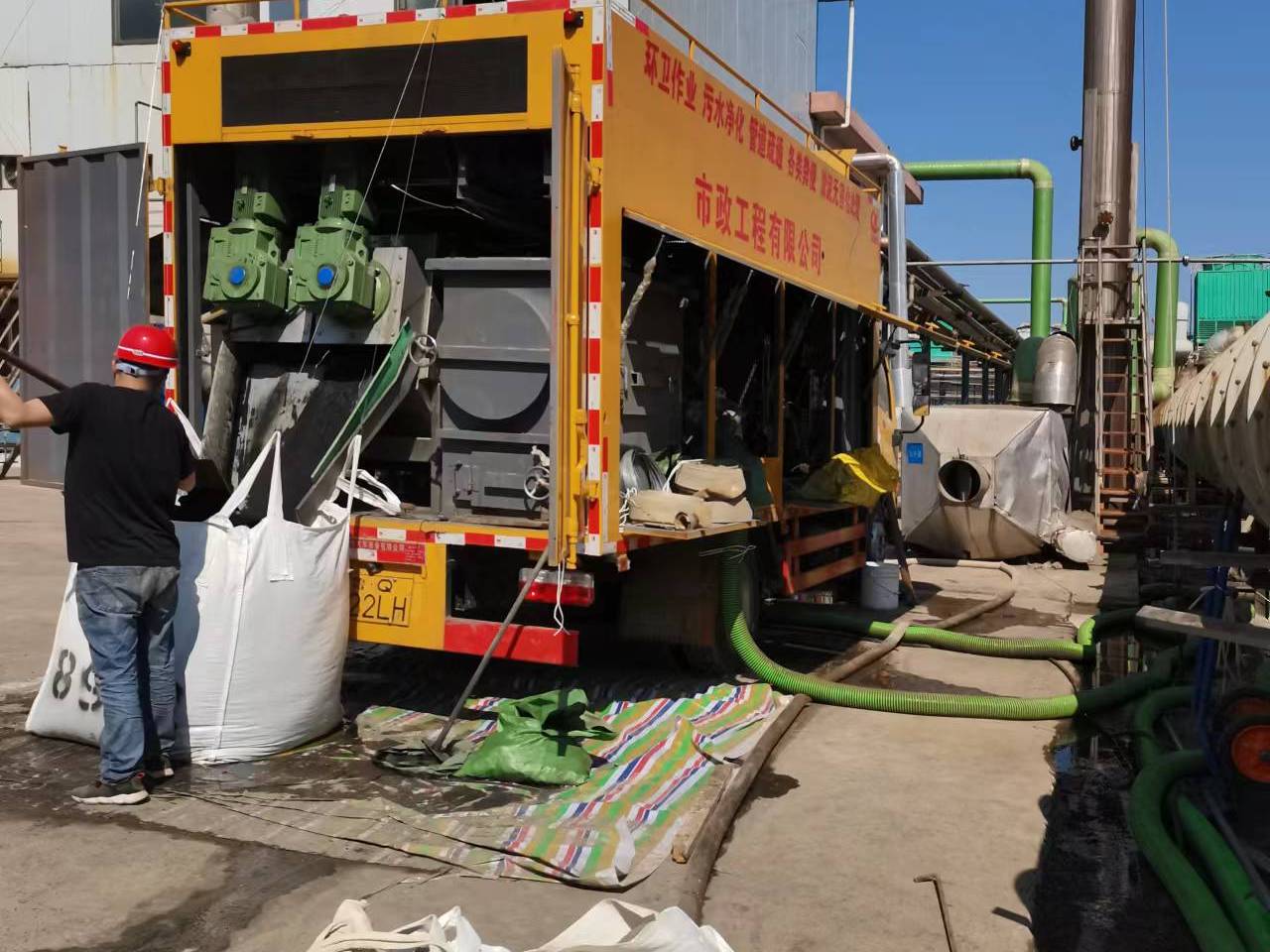 江华淤泥压干处理